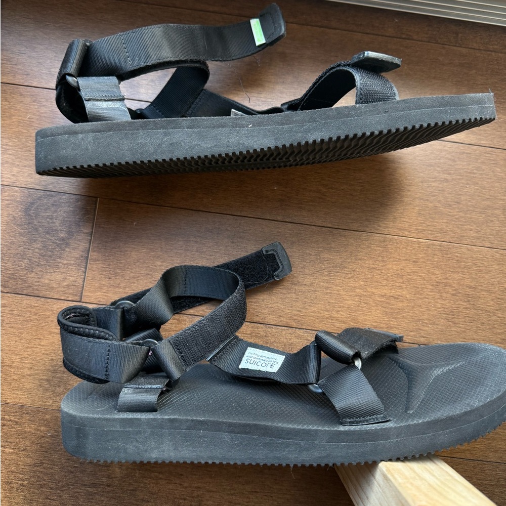 Suicoke Black Textured Sandals